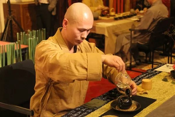 The Effects of Shaolin Tea: Calm, Focus, and Energy
