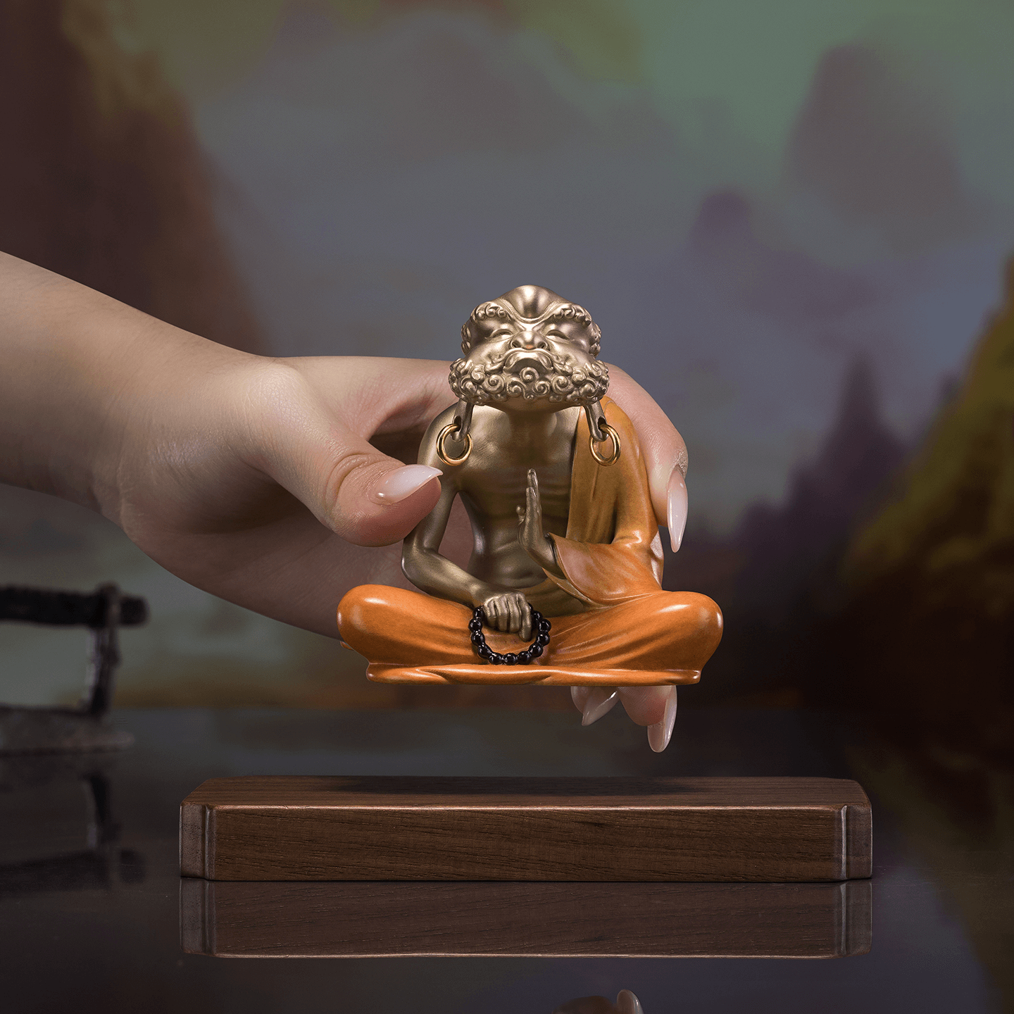 Handcrafted Brass Bodhidharma in Meditation Sculpture – Luxury Zen Decor for Home & Office
