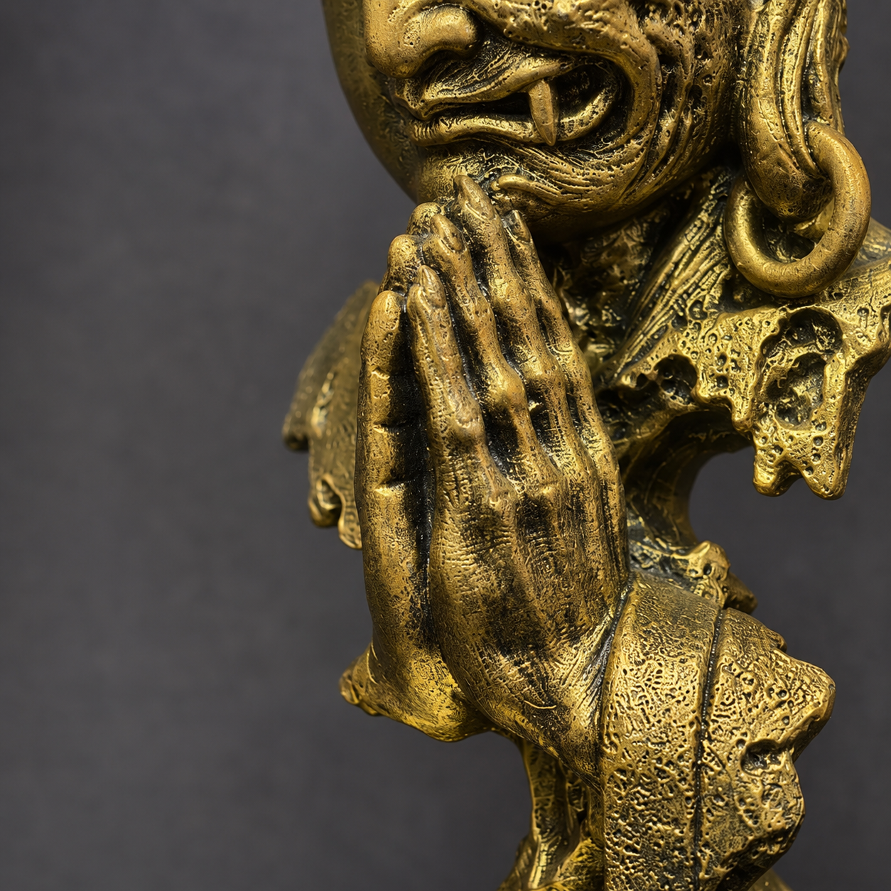 Harmony in Chaos: The Gold-Painted “Peace & Strength” Sandstone Sculpture