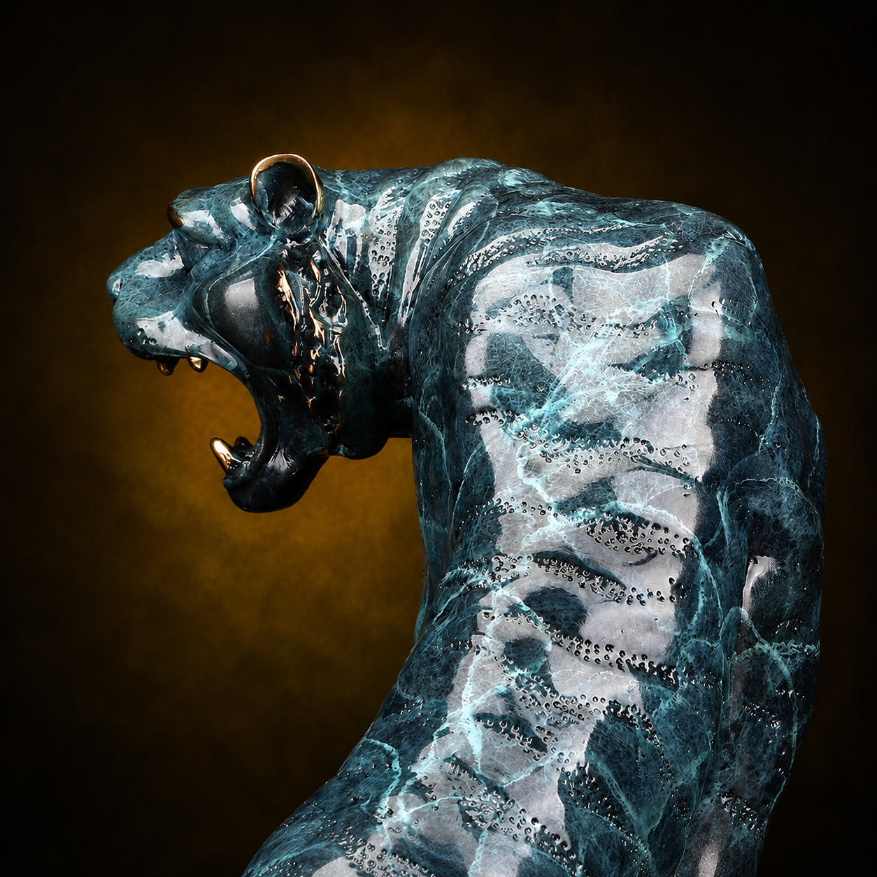 Brass Mountain Tiger Statue – Eastern-Inspired Tiger Decor for Home, Office & Meaningful Gifts