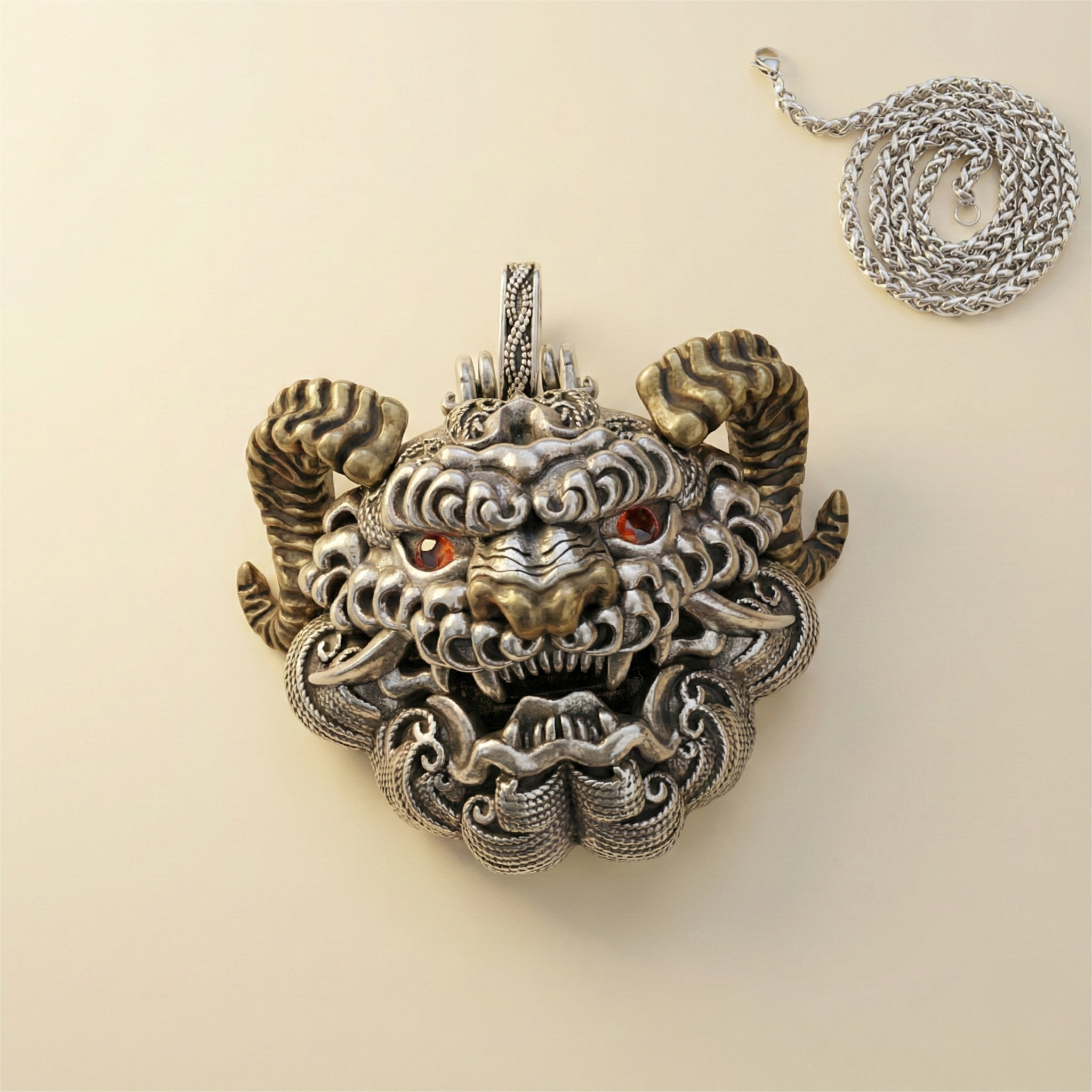 Shaolin-Inspired Taotie Mythical Beast Openable Pendant Necklace | Retro Chinese Guardian Amulet