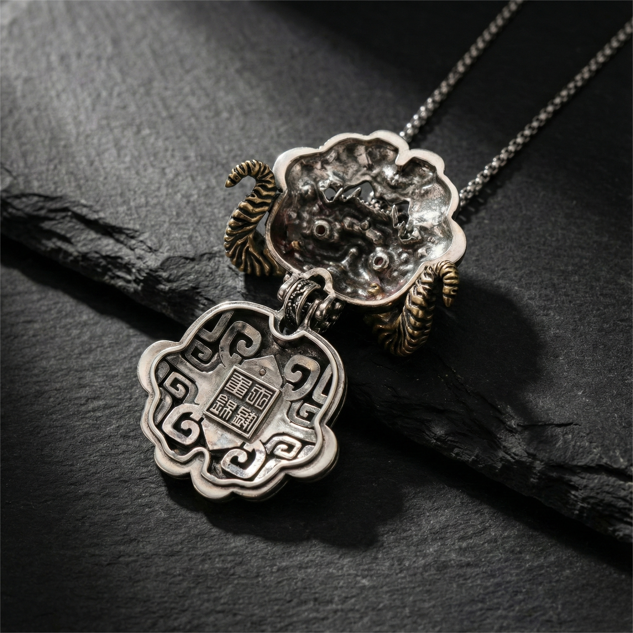 Shaolin-Inspired Taotie Mythical Beast Openable Pendant Necklace | Retro Chinese Guardian Amulet