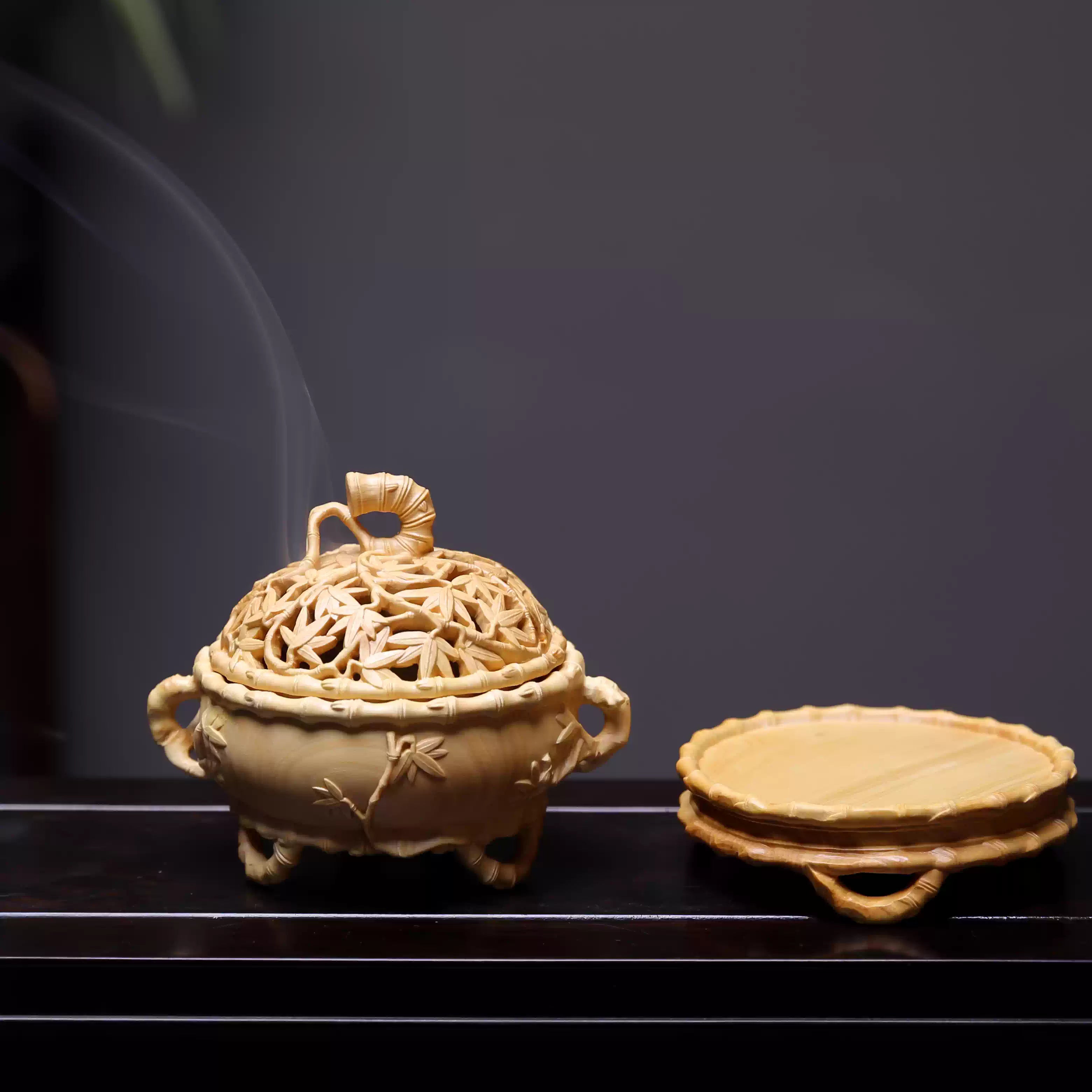 少林名品シリーズ：珍しい黄楊木彫り「昇り竹」（香炉）
